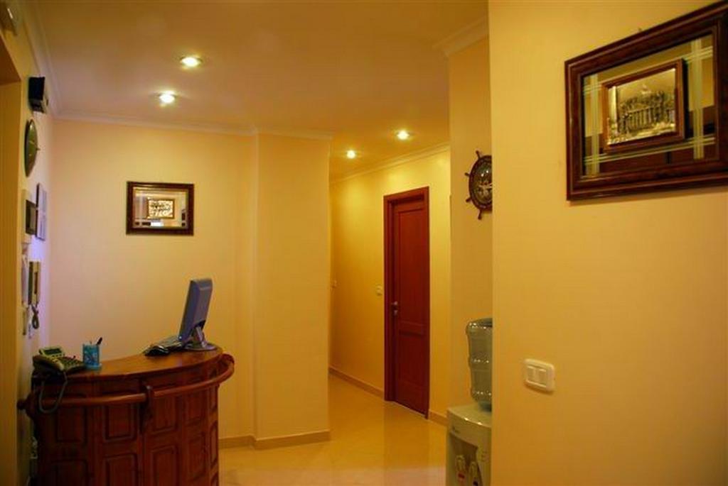 Zhihua Guest House Rome Extérieur photo