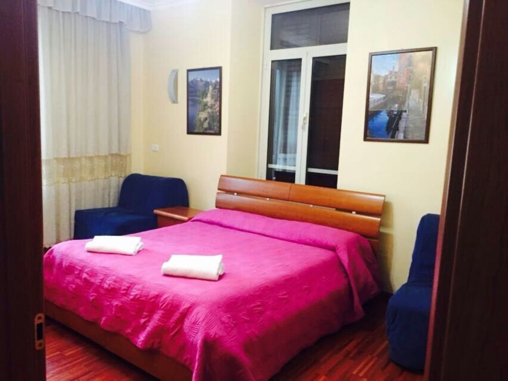 Zhihua Guest House Rome Extérieur photo