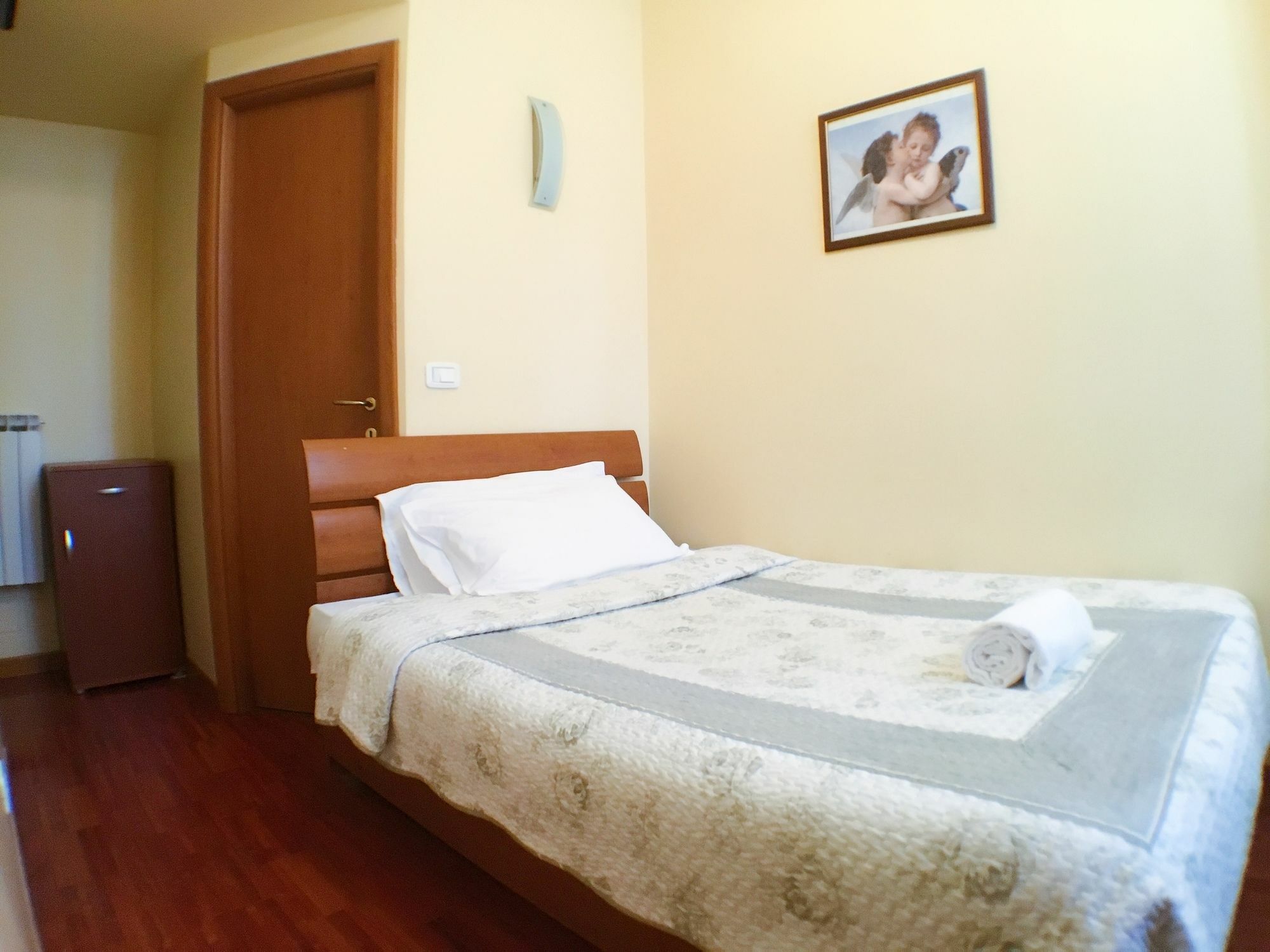 Zhihua Guest House Rome Extérieur photo